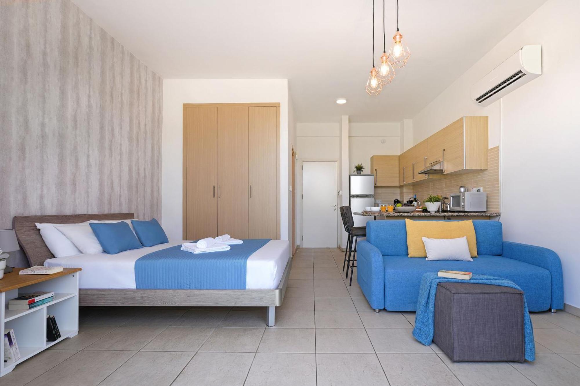 Meryl - Coralli Beachfront Apartment Protaras Bagian luar foto