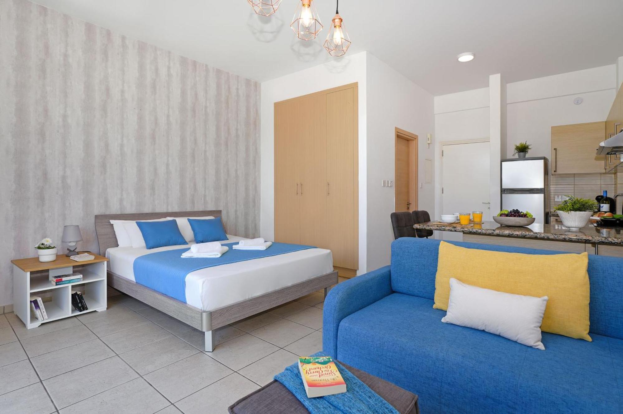 Meryl - Coralli Beachfront Apartment Protaras Bagian luar foto