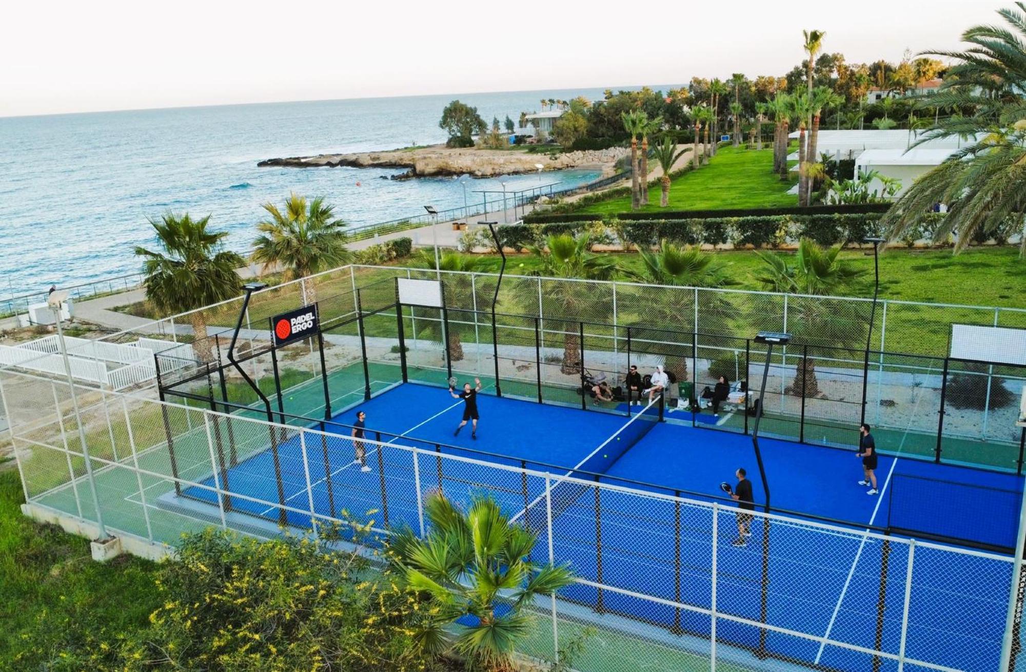 Meryl - Coralli Beachfront Apartment Protaras Bagian luar foto